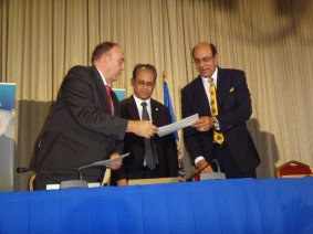 Firma del Memorándum de Entendimiento OEA - Gobierno de T&T - Virtual Educa