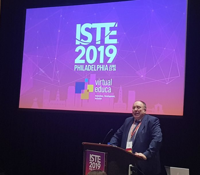 José María Antón en ISTE 2019 José María Antón diserta sobre educación exponencial y la Agenda 2030, en la conferencia anual ISTE 2019.
